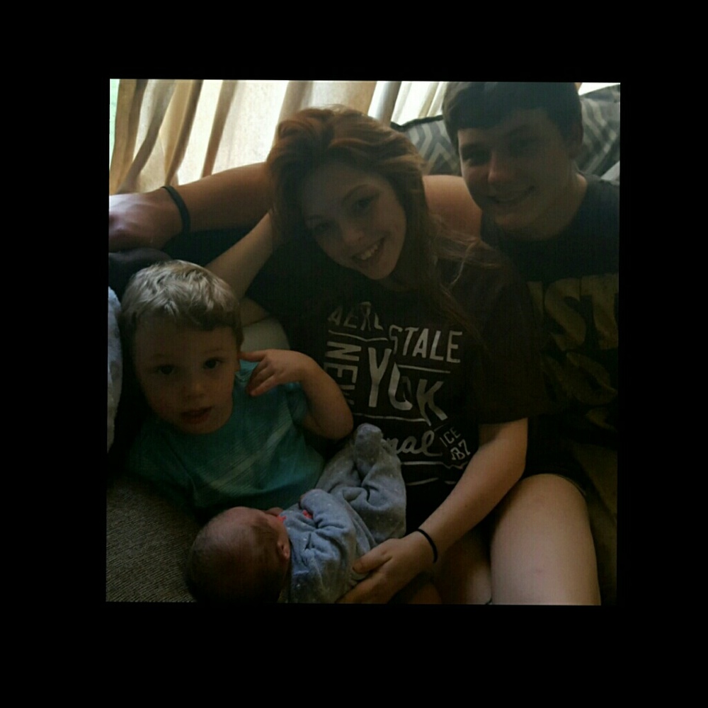 💕 MEET YOUR POSHER 💕