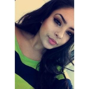 Meet your Posher, Iris