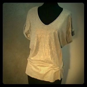 Vince Camuto grey tee