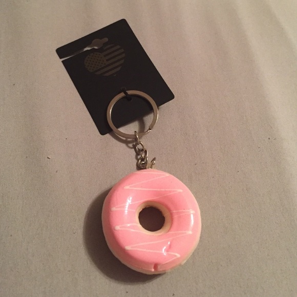 Brandy Melville donut keychain
