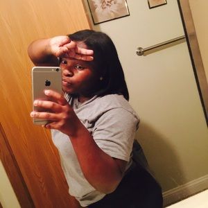 Meet your Posher, Omeisha