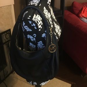 Shoulder bag perfect conditions super cute on hold