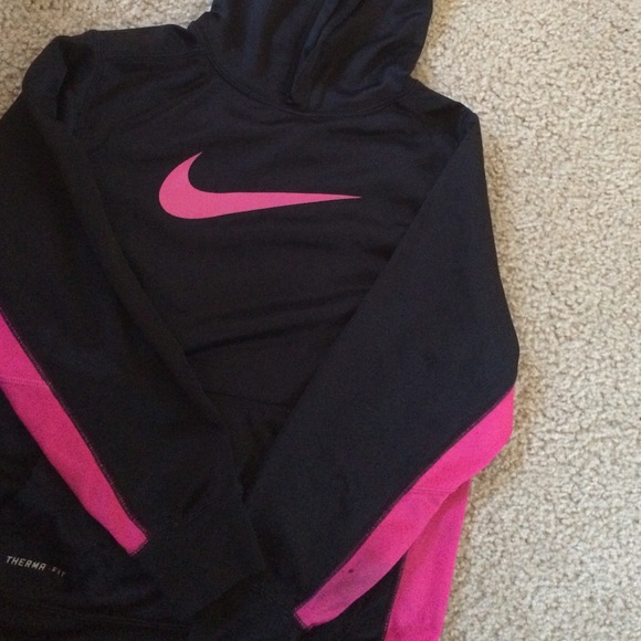 Nike therma fit hoodie