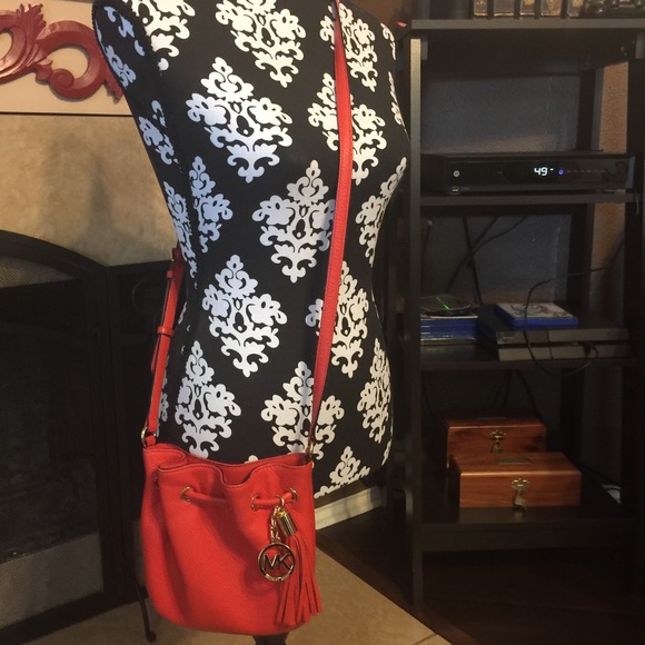 Cross body purse