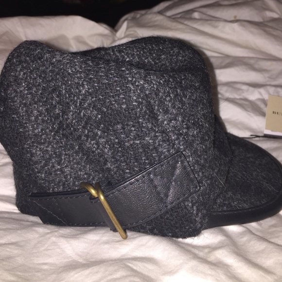 Authentic Burberry Peak Cap main image 4