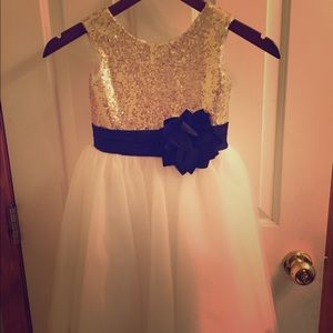 Custom made toddler 5T party/flower girl dress.