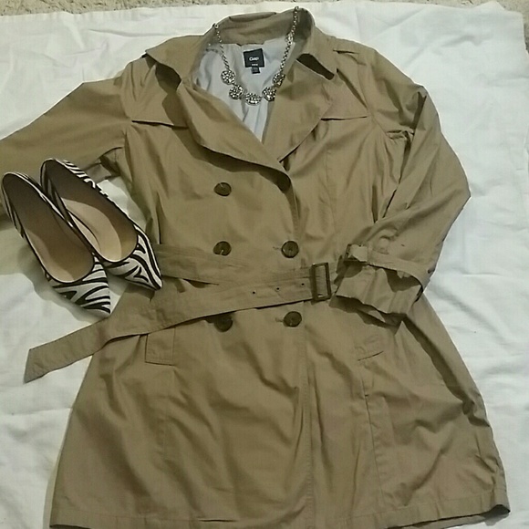 Adorable trench rain coat