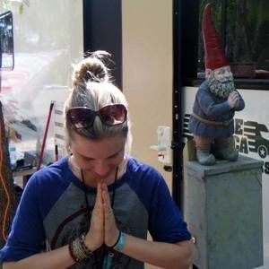 Meet your Posher, Leigh