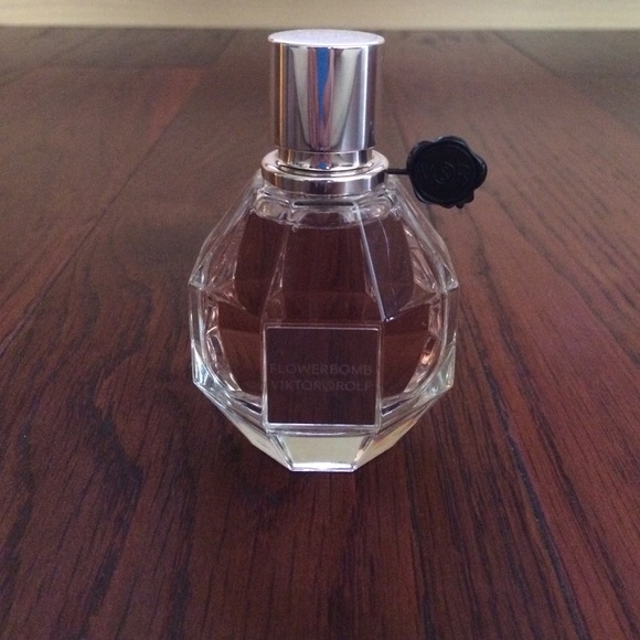 Flower Bomb by Viktor & Rolf Perfume