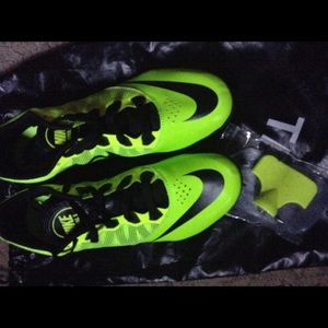 Nike rivals brand new great conditions track shoe