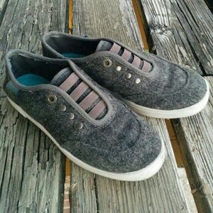 Blowfish Slip-on Soft Gray Shoes