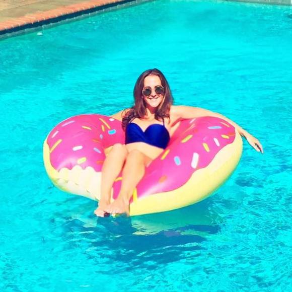 Meet your Posher, Chloe