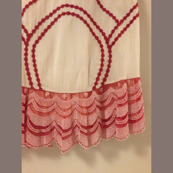 ANTHROPOLOGIE Lithe Red Lace & Bric Brac Skirt - Picture 2 of 3
