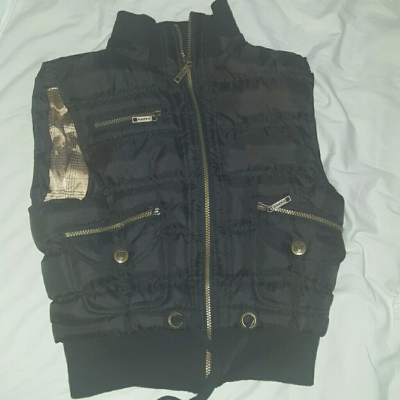 VEST! Great for this season! In great shape.