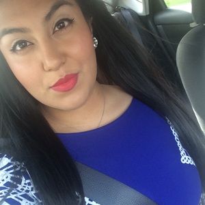 Meet your Posher, April