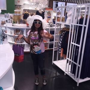 Meet your Posher, Miriam