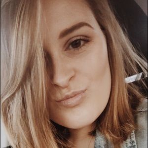 Meet your Posher, Katelyn