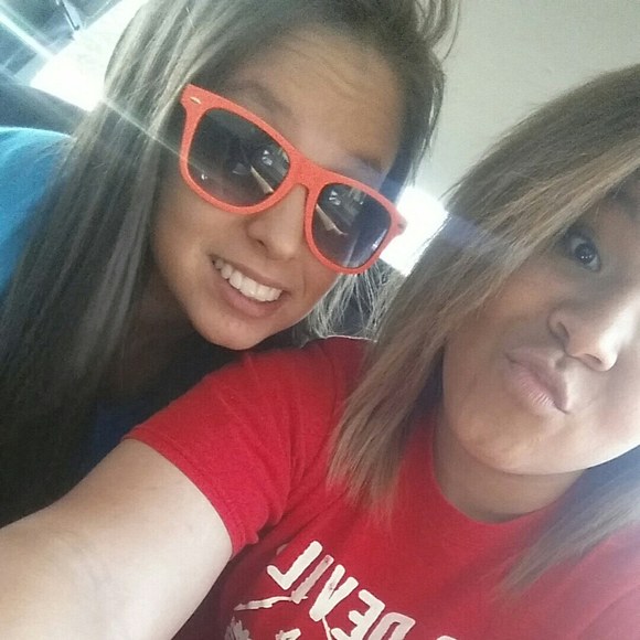 Meet your Posher, Marissa