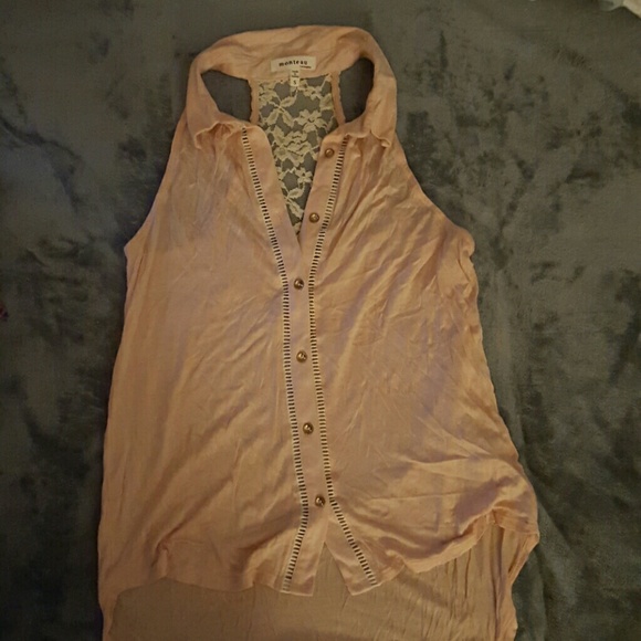 Sleeveless button up