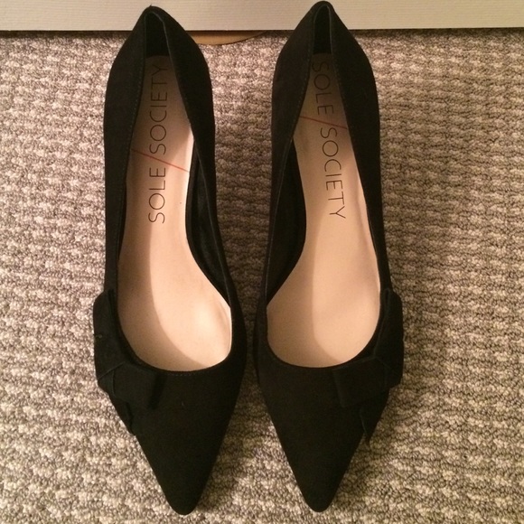 Sole Society Shoes - Sole Society Black Suede Pumps with Bow
