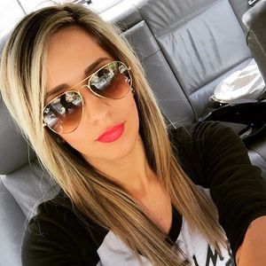 Meet your Posher, Nikki