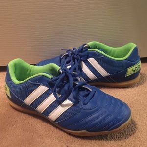 adidas indoor soccer shoes/tennis shoes!