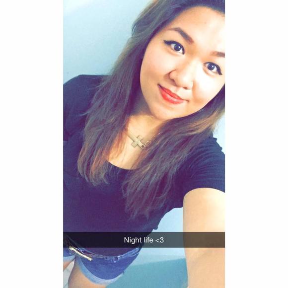 Meet your Posher, Kiana