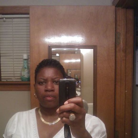 Meet your Posher, Freda - Picture 1 of 1