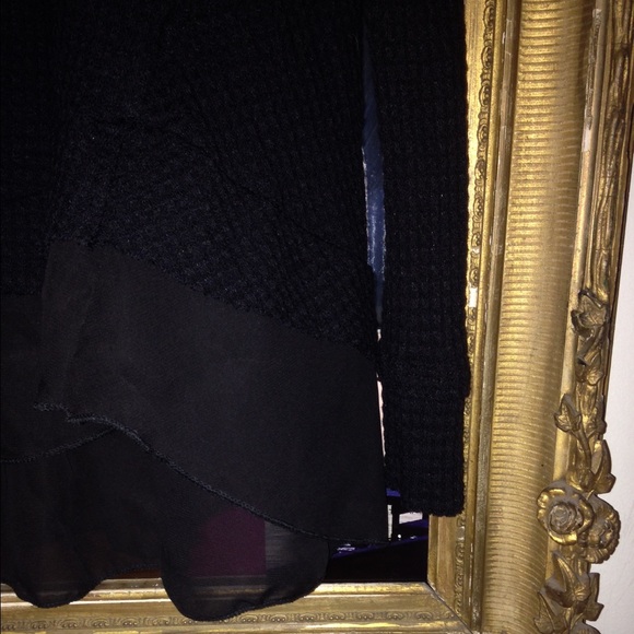 Black Sweater pullover
