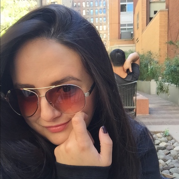 Meet your Posher, Morgan - Picture 2 of 3