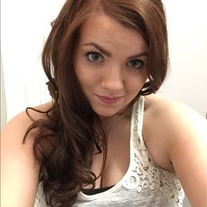 Meet your Posher, Kayla