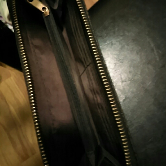 Brown Avon wallet - Picture 2 of 3