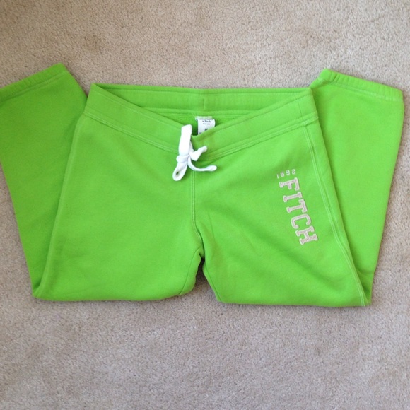 Abercrombie & Fitch cropped jogger - Picture 4 of 4