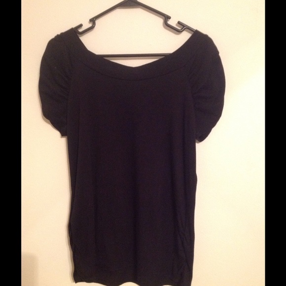 Black, Short sleeve, rouched (sp?) shirt