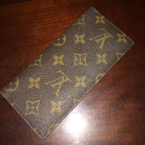 Louis Vuitton knock off wallet