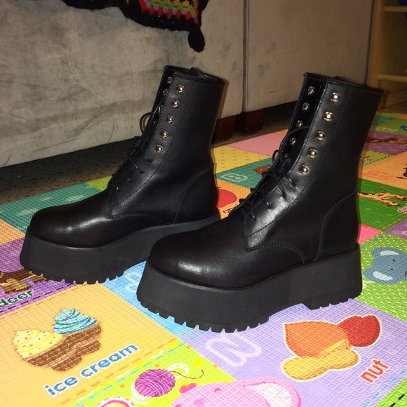 ❌SOLD❌ Unif Armada boots. - Picture 2 of 4