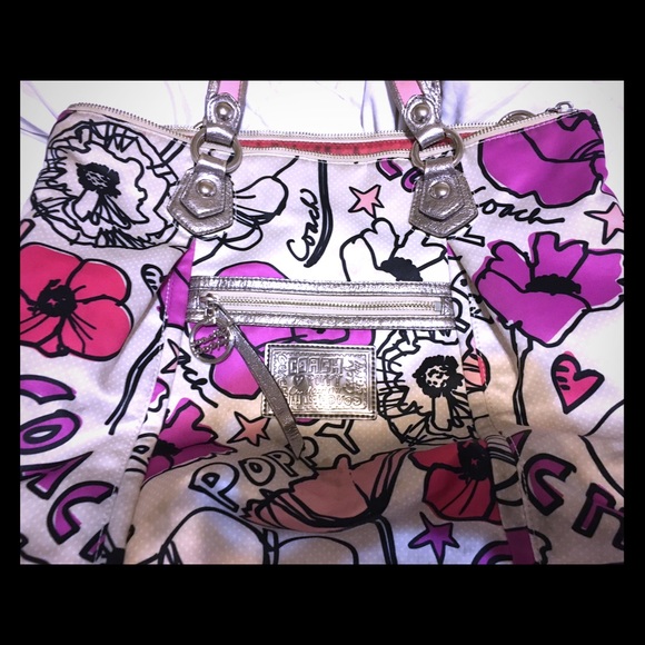 Coach poppy needs cleaned and tlc