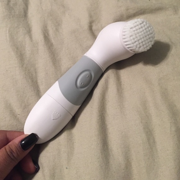 Ulta brand face cleaner brush!!