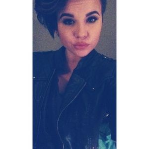 Meet your Posher, Savannah