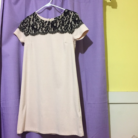 H&M Light Pink Lace Dress (xs)