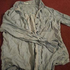 Dennim style buttom up longsleeve