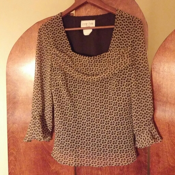 Blouse the size is 10P