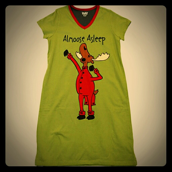 Almoose asleep night gown.