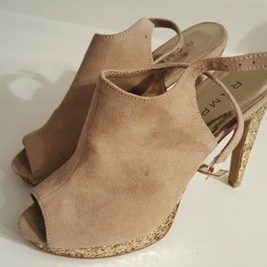 Rampage platform peep toe heel