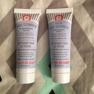 First aid beauty face cleanser