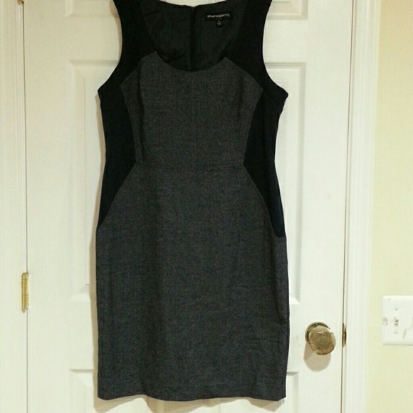 Sleeveless office day dress