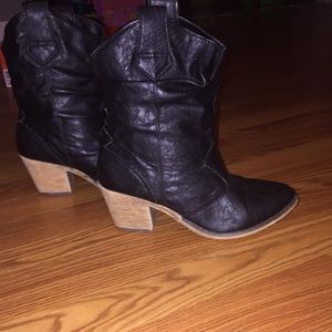 Cowboy booties / boots