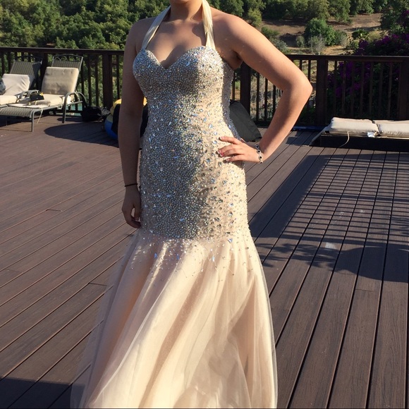 BEAUTIFUL Cream Colored Prom Dress - Picture 1 of 3