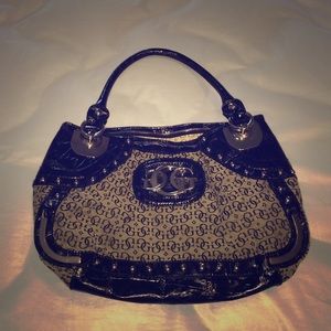 Guess purse