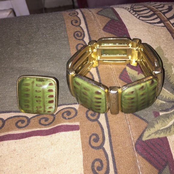 CHICOS ring and bracelet set